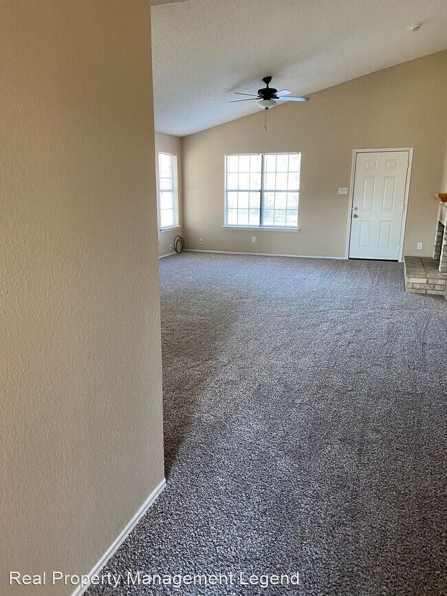 Foto del edificio - 3 br, 2 bath House - 518 S. highland Dr.