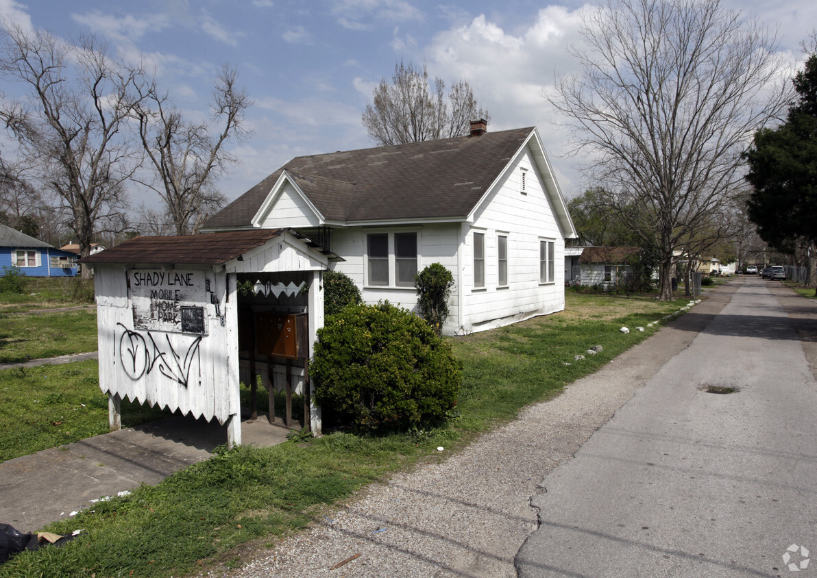 Primary Photo - Shady Lane Mobile Home Park