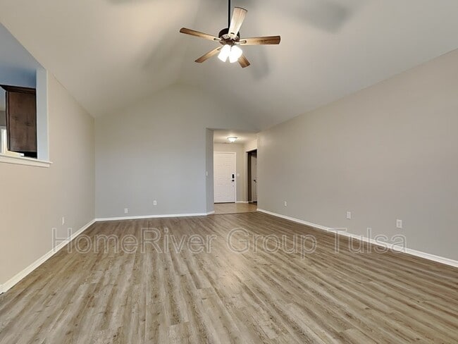Building Photo - 16040 S 83rd E Ave