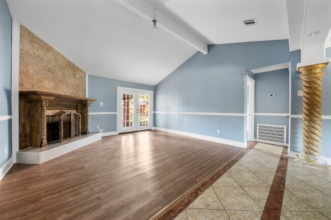 Foto del edificio - 10711 Heather Hill Dr