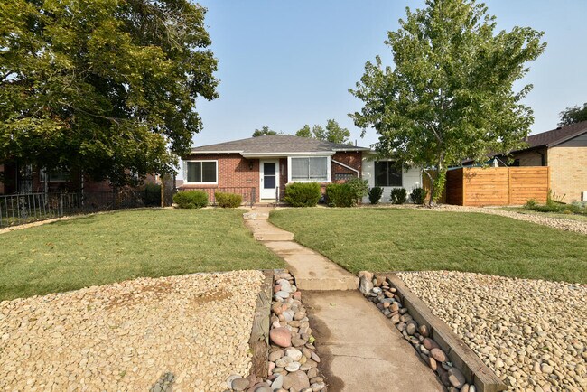 Photo - 3208 Niagara St (Denver, CO) House