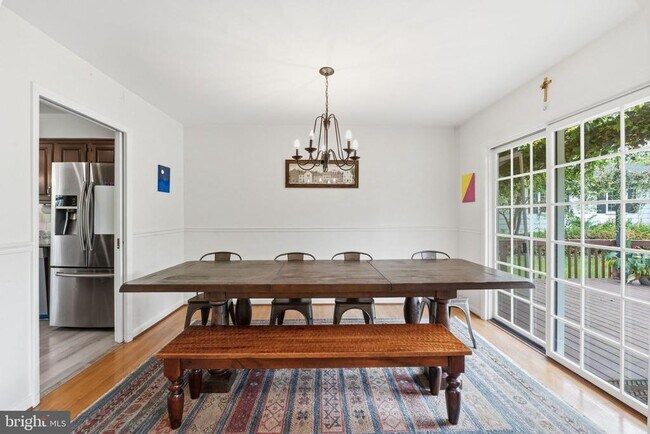 Foto del edificio - 9809 Sunset Dr