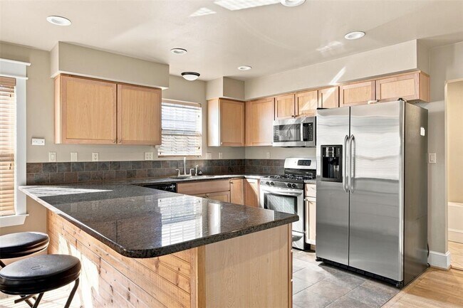 Foto del edificio - 100 W 55th 1/2 St