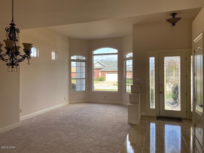 Foto del edificio - 3744 Bay Tree Rd