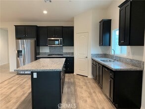 Building Photo - 44759 San Chapelle Ct