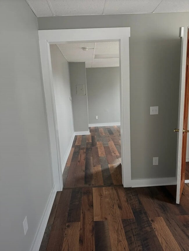 Building Photo - 138 Emery St