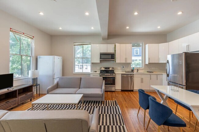 Building Photo - 89 Cedar St