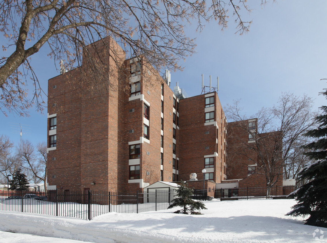 Building Photo - Rainbow Terrace