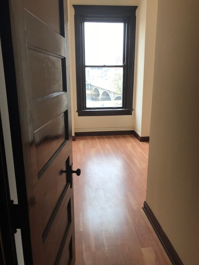 Foto del edificio - 30 N Broadway