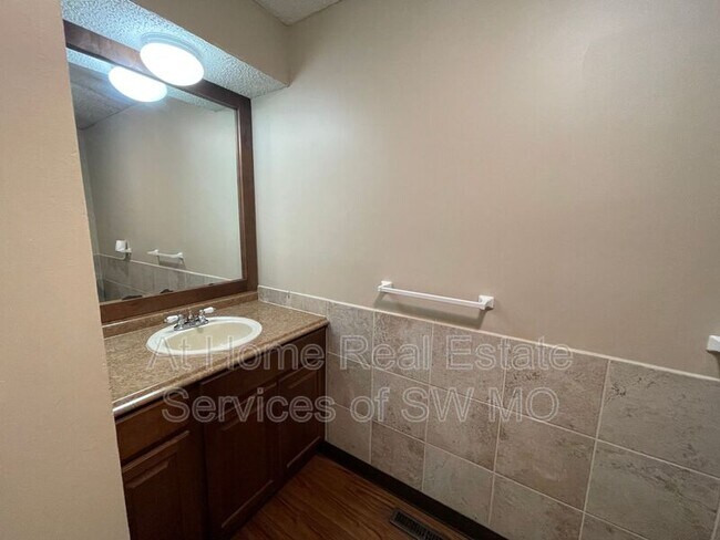 Foto del edificio - 753 S Campbell Ave