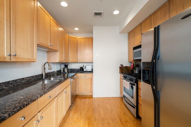 Building Photo - 21 Park St