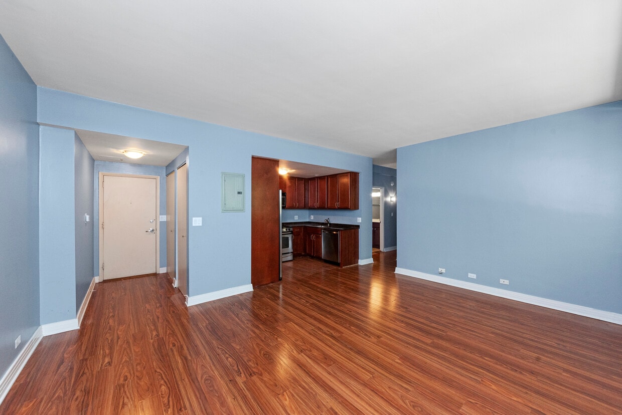 Primary Photo - 2300 N Commonwealth Ave
