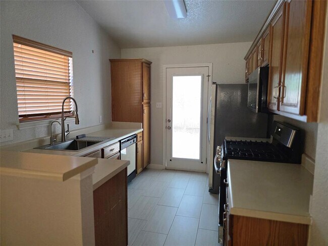 Foto del edificio - 137 Prairie Springs Cove