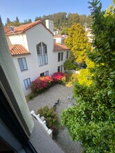 Building Photo - 1700 Le Roy Ave