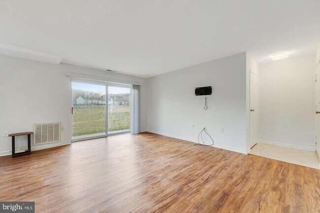 Building Photo - 350 Gatewater Ct