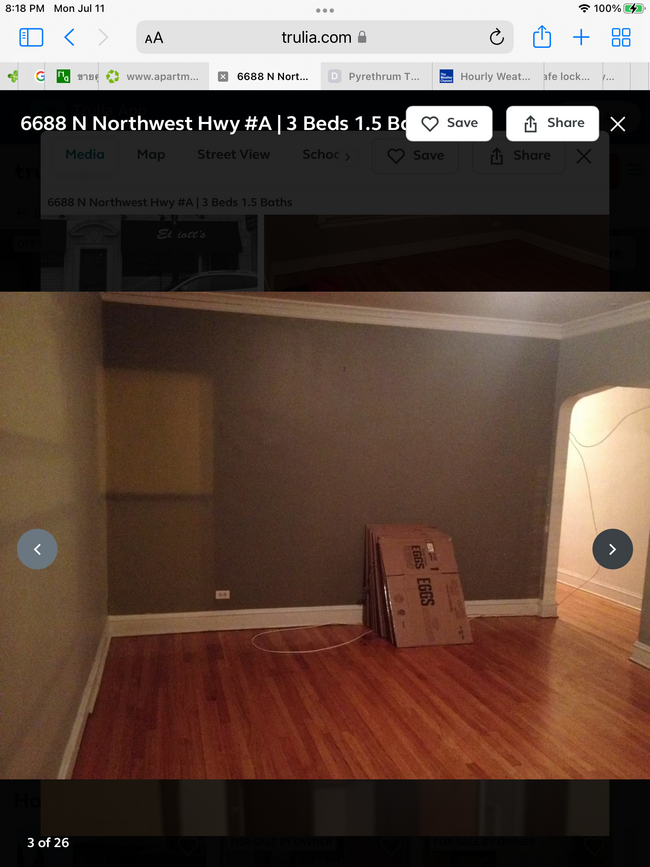 Living room - 6684 N Northwest Hwy