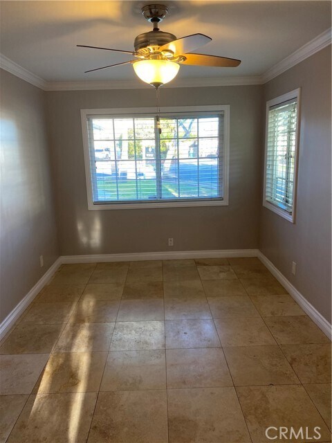 Foto del edificio - 806 Bloomwood Rd