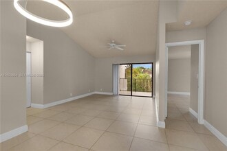 Building Photo - 10105 W Sunrise Blvd
