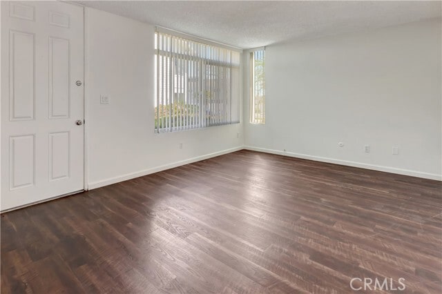 Building Photo - 24511 Alta Vista Dr