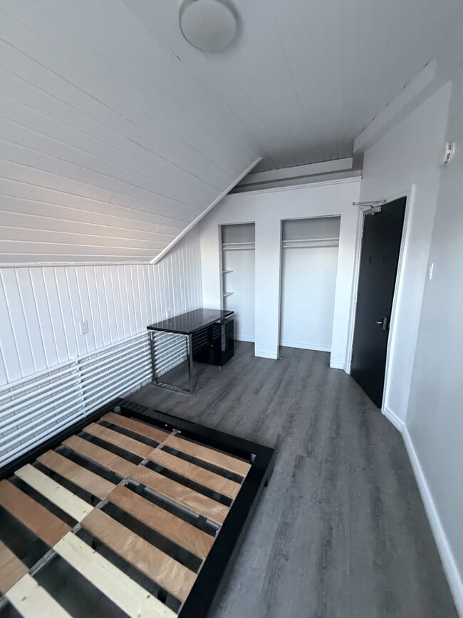 Building Photo - 119 Daly Ave