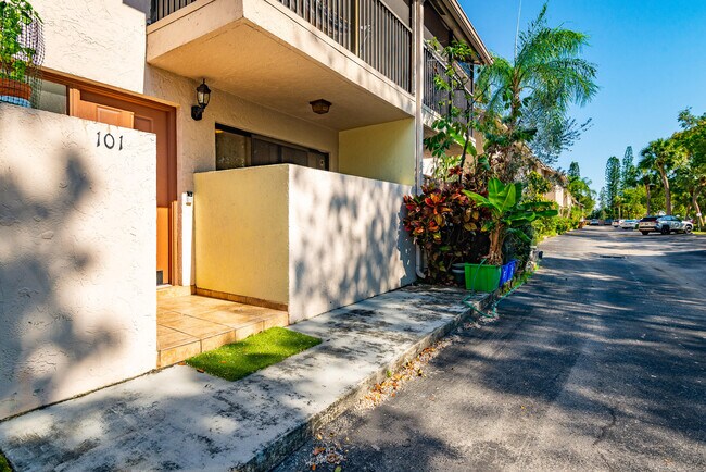 Foto del edificio - 740 SE 1st Way