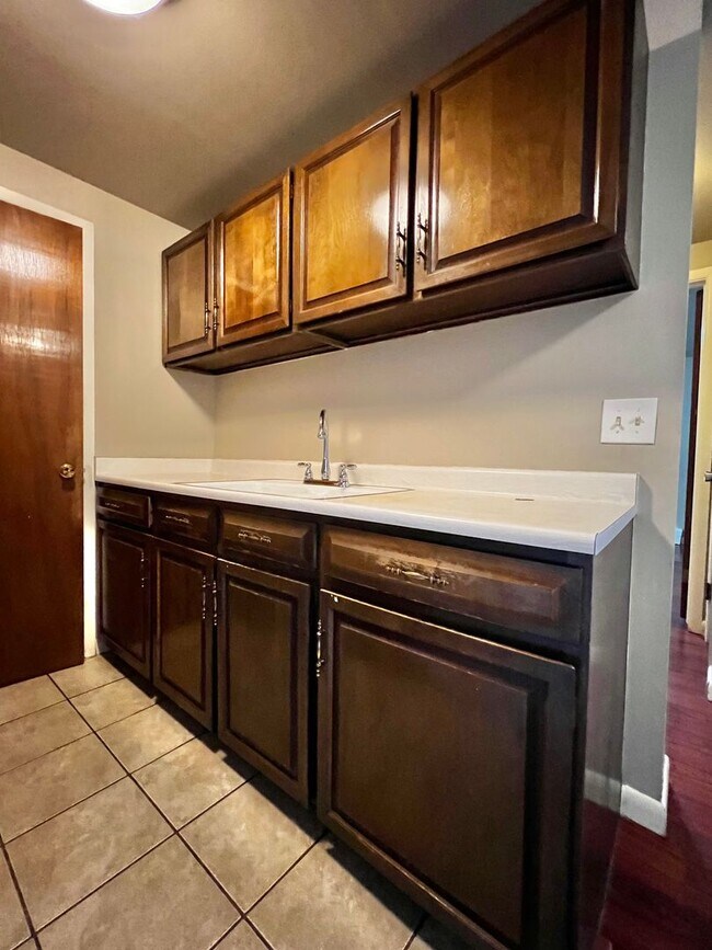 Foto del edificio - Robertson1005 (KC-JF)