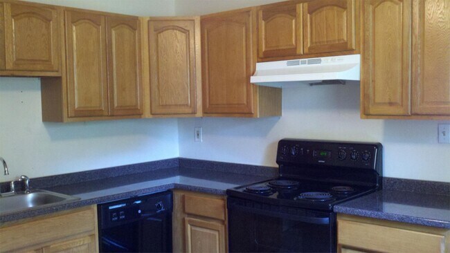 Building Photo - 13 Merion Terrace