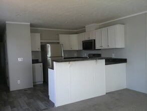 Building Photo - 147 Beech