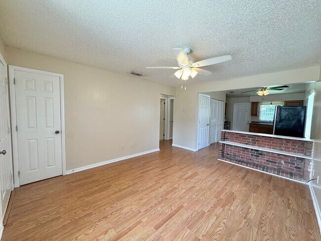 Foto del edificio - 2306 W Cannon Terrace NW