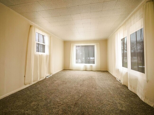 Foto del edificio - Welcome to this charming 3-bedroom, 1-bath...