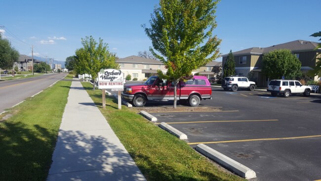 Building Photo - 27 Appleway Dr