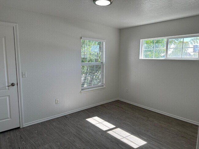 Foto del edificio - 11811 Clover Field Ln