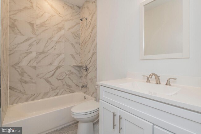 Foto del edificio - 641 Green Ln