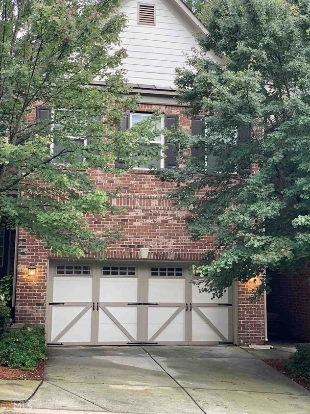 Foto principal - 5868 Norfolk Chase Dr