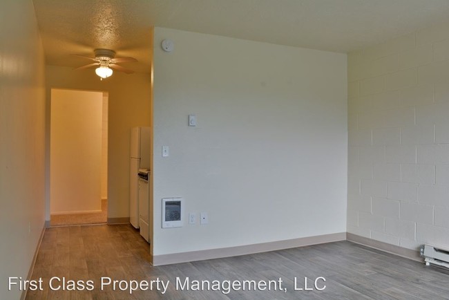Building Photo - 4555 SW Erickson Ave