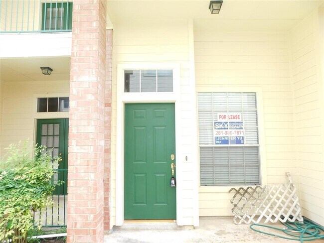 Foto del edificio - 2710 Grants Lake Blvd