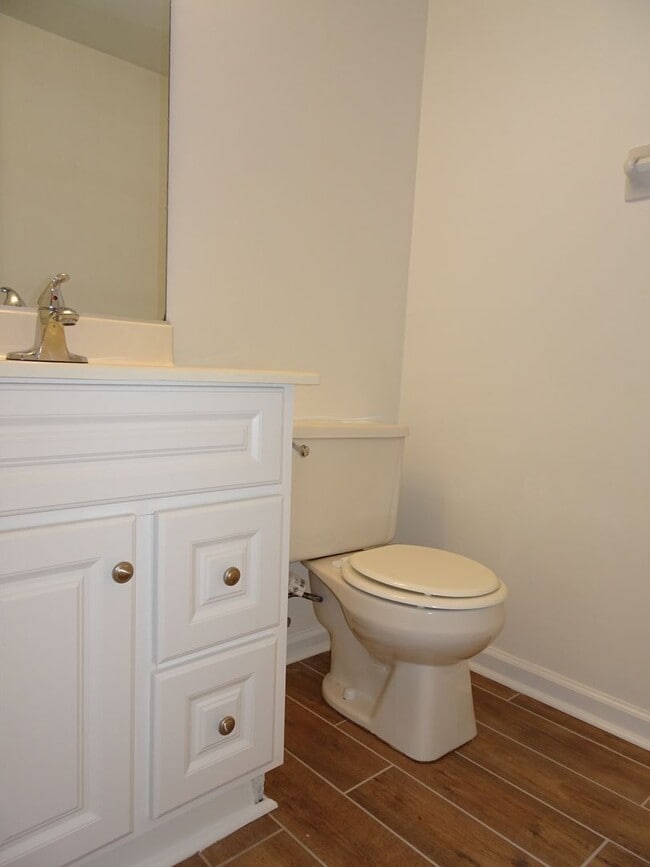 Foto del edificio - 3 Bedroom 2.5 Bath Condo in Yorkshire Downs for Rent