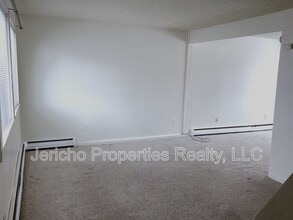 Building Photo - 1865 Independence St