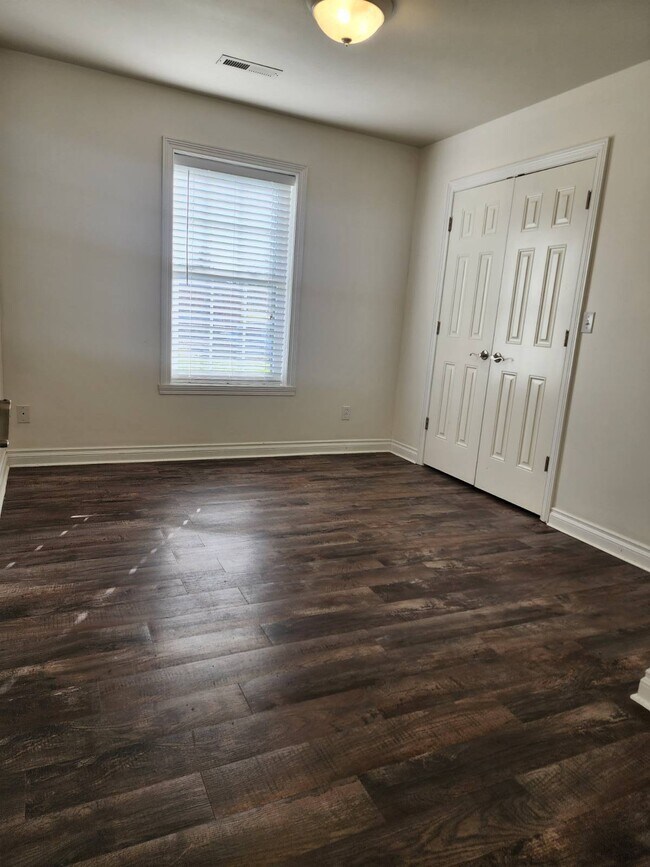 Foto del edificio - 222 E 17th St