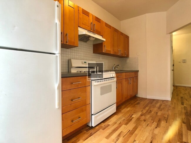 Building Photo - 58th Street