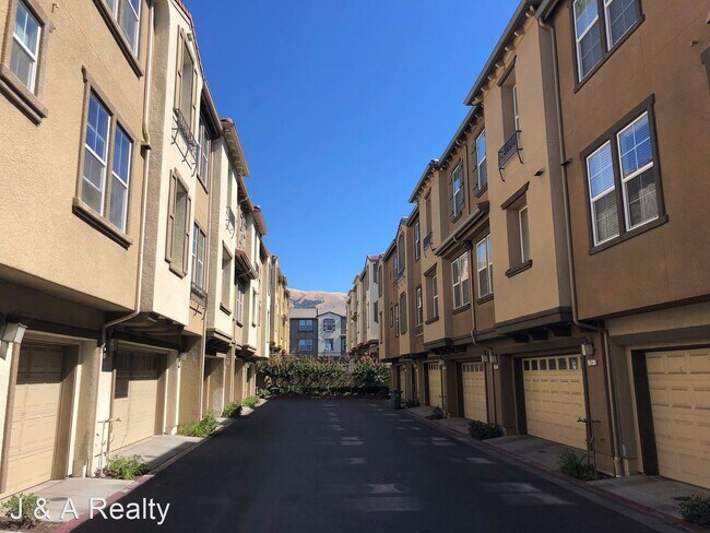 Building Photo - 2 br, 2 bath House - 235 Bunch Grass Terrace