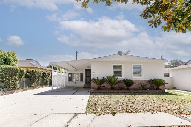 Foto principal - 7940 Stansbury Ave