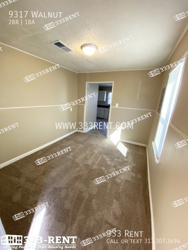 Foto del edificio - 9317 Walnut-