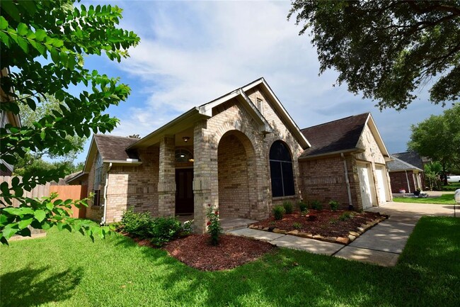 Building Photo - 2231 Oak Sand Dr