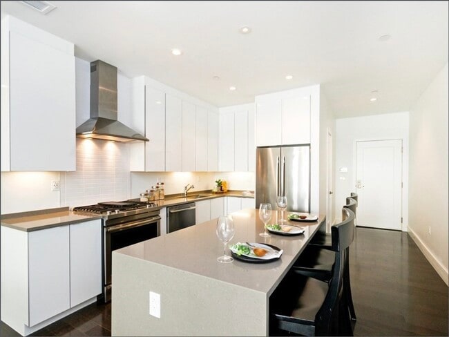 Foto del edificio - 2 W Sixth St