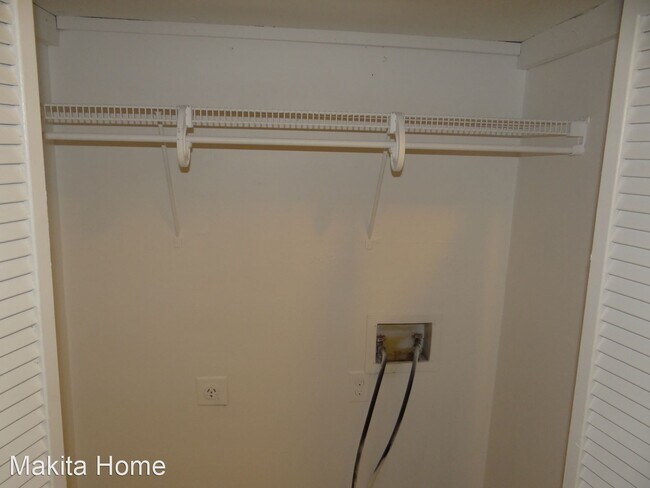 Building Photo - 4 br, 2 bath House - 1309 W. Humphrey St.