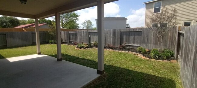 Foto del edificio - 14441 Weir Creek Rd