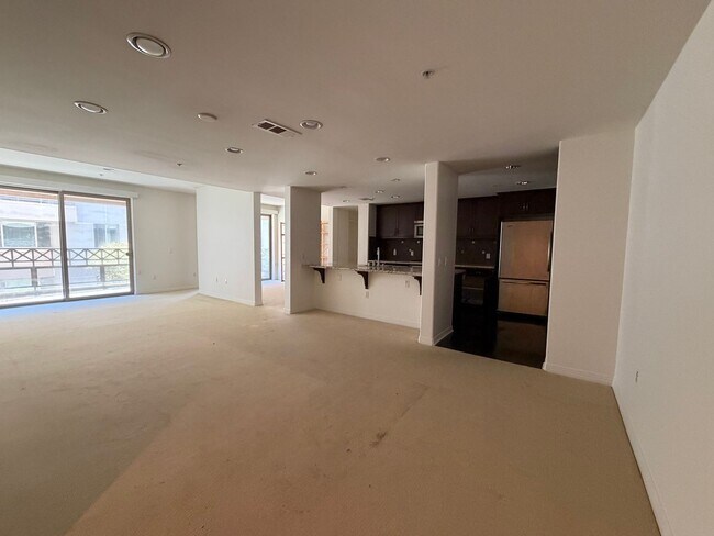 Foto del edificio - 931 E Walnut St