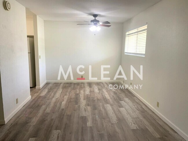 Foto del edificio - Second Floor 1 Bedroom at Palm Springs Villas