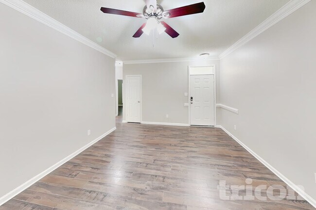 Foto del edificio - 7825 Pence Pond Ln